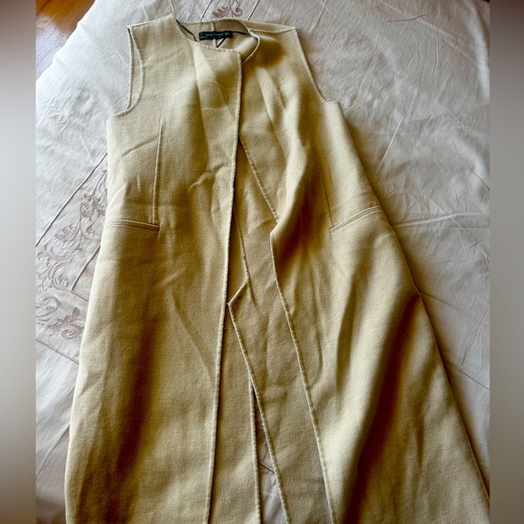 Tan colour long Zara women’s vest - Picture 1 of 3